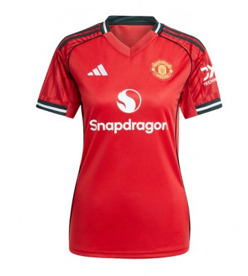 Manchester United Patrick Dorgu #13 Hjemmebanetrøje Dame 2025-26 Kortærmet